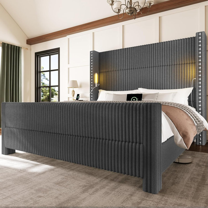 Structure de grand lit avec tête de lit haute de 56,7 po et lampes de lecture, lit plateforme tapissier à oreilles en velours côtelé avec station de charge, design rétro moderne, silencieux, sans sommier tapissier requis