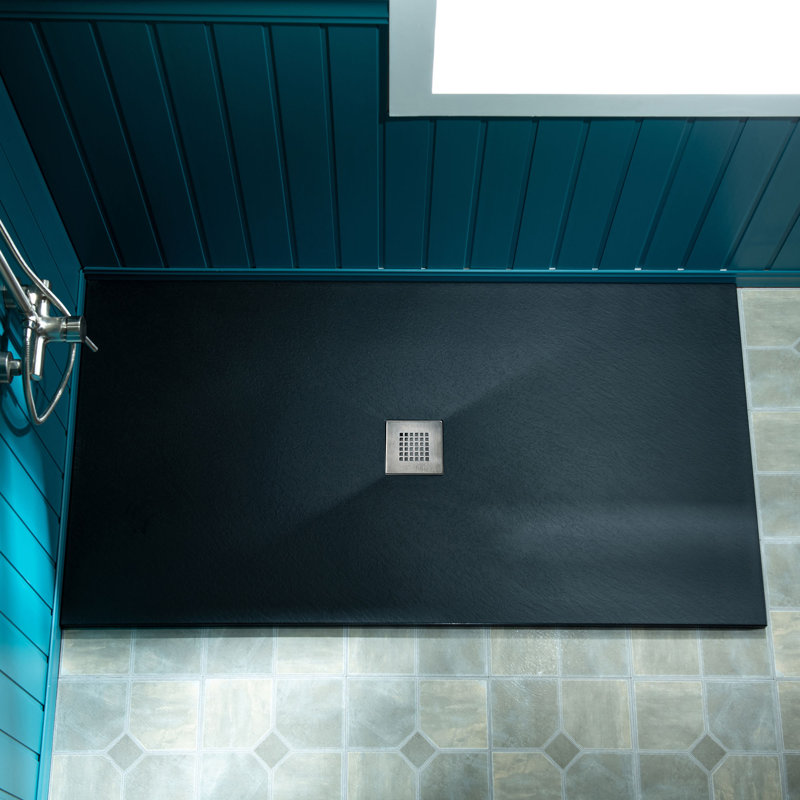 Base de douche à drain zéro avec seuil central Lyon 47,75 po x l 32 po Lyon, plaque de drain décorative assortie et bride de carrelage, accès pour fauteuil roulant, profil bas