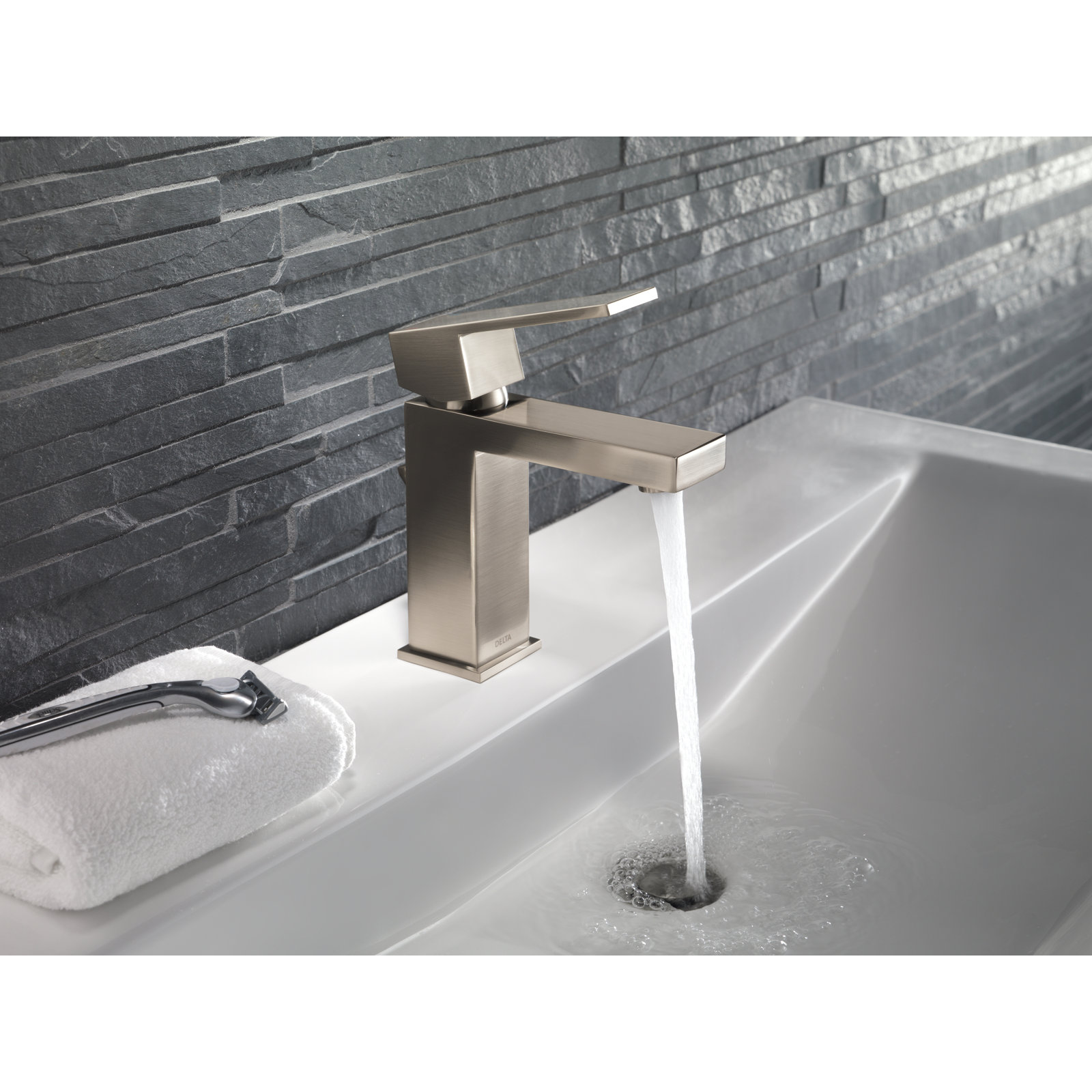 Modern Single Hole Bathroom Faucet with Drain Assembly, Single Handle Bathroom Sink Faucet, Brilliance Stainless