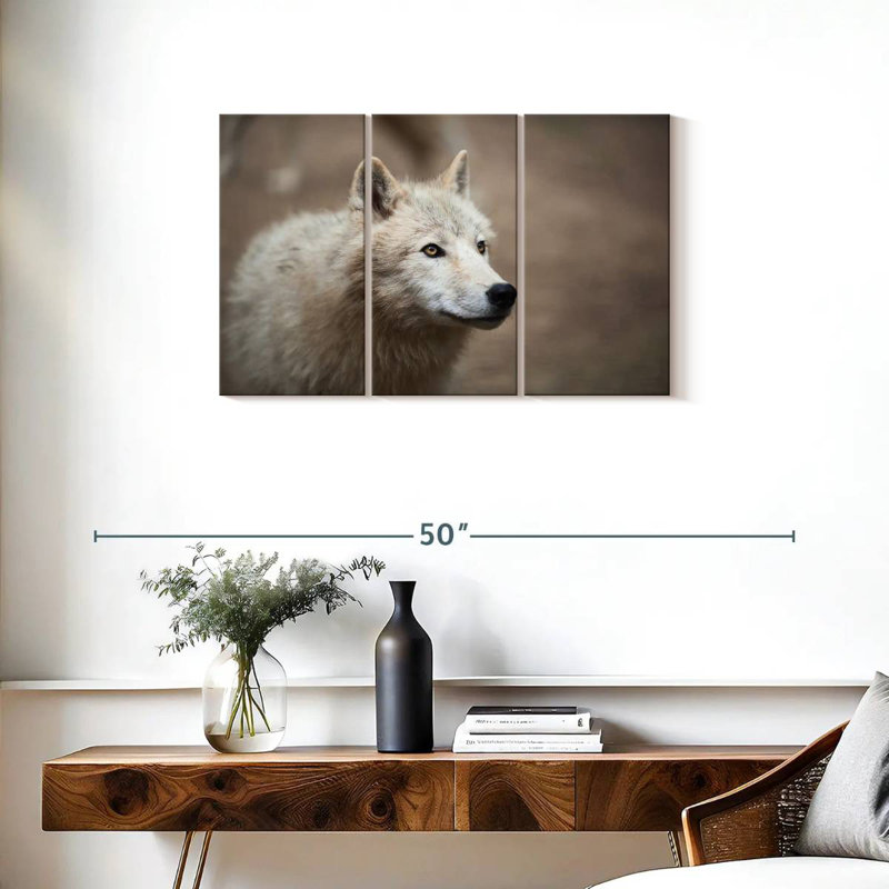 Brampt Arctic White Wolf, 20" H x 33" W