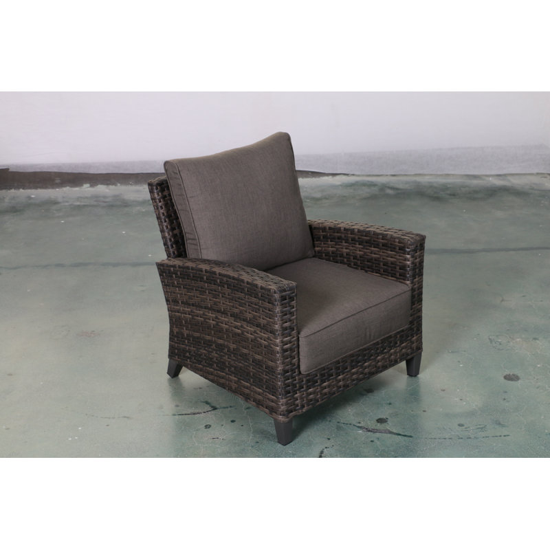 Rebeca Wicker Outdoor Lounge Chair