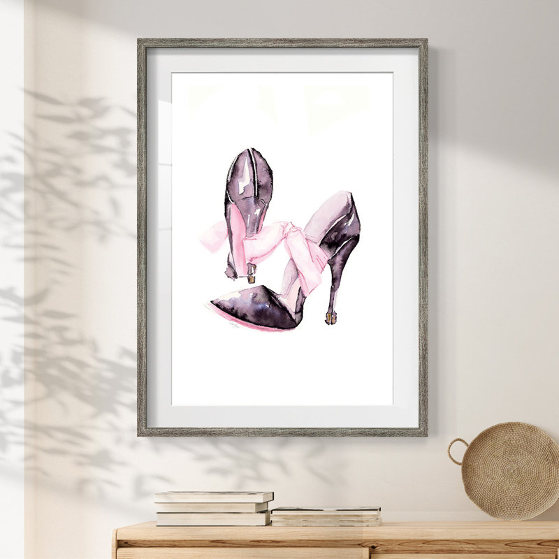 Bow Stilettoes - Imprimé encadré, Vieilli, H 25,5 po x l 17,5 po