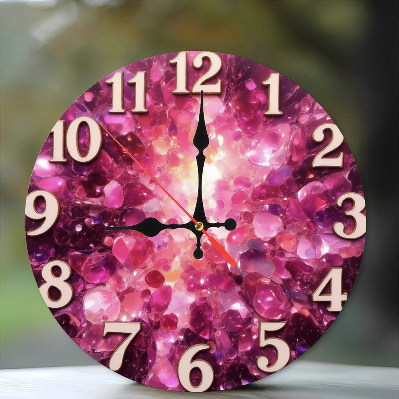 Horloge avec pierres précieuses roses