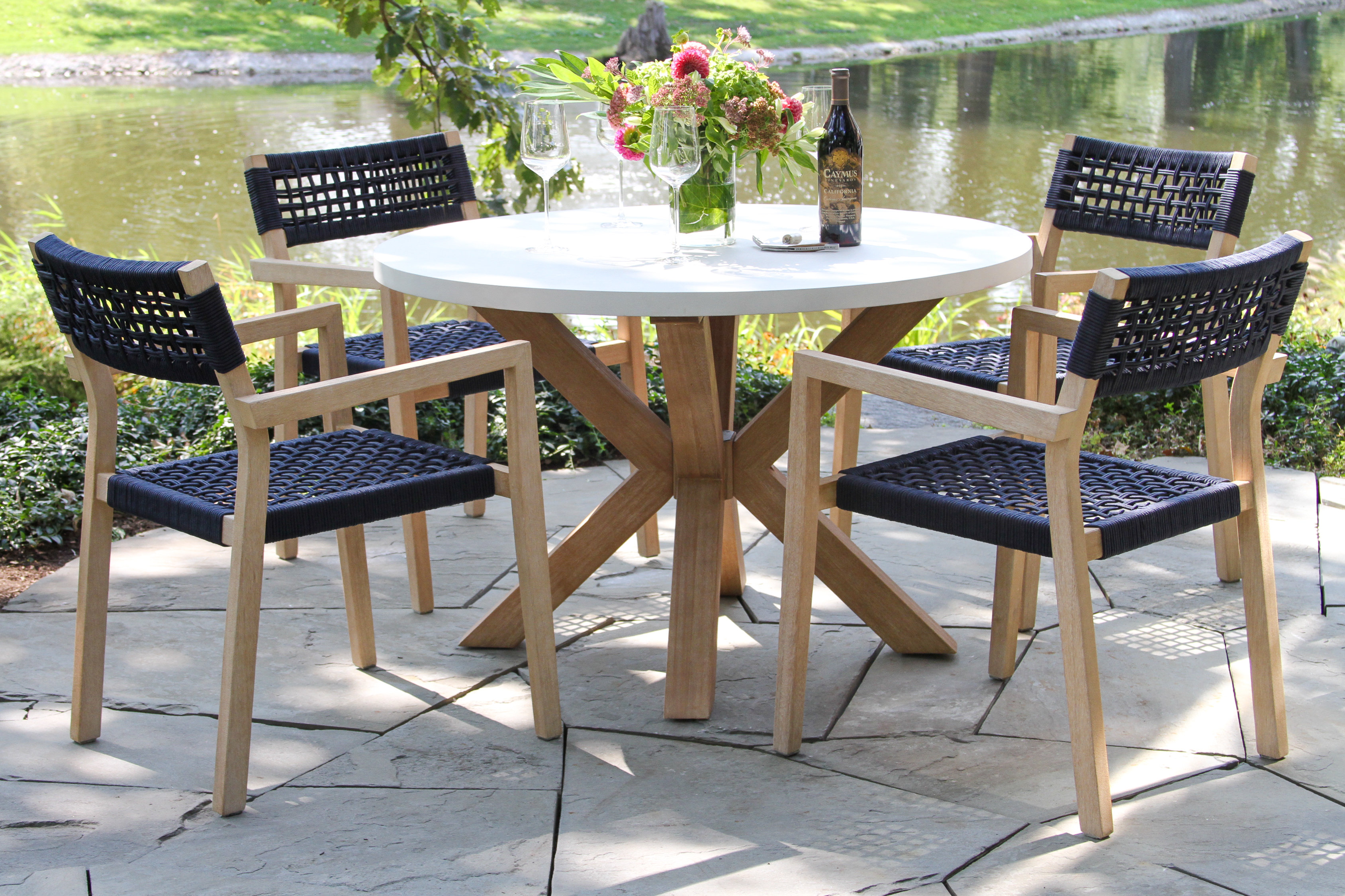 Birch Lane™ Fleur Round Person 48