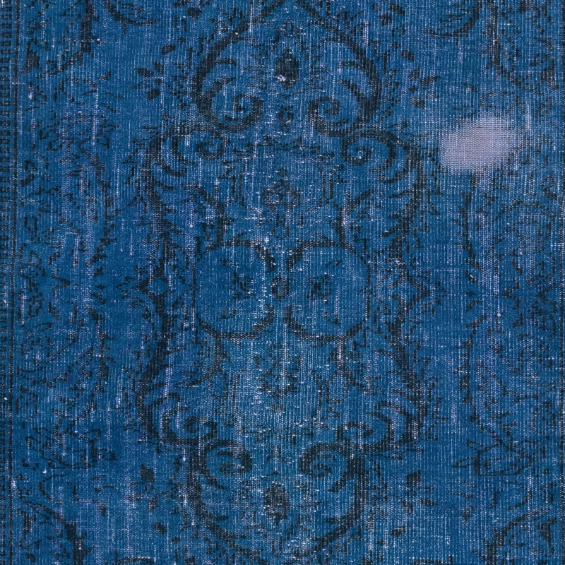 Tapis turc fabriqué à la main 5,2 x 8,7 pi sur-teint en bleu