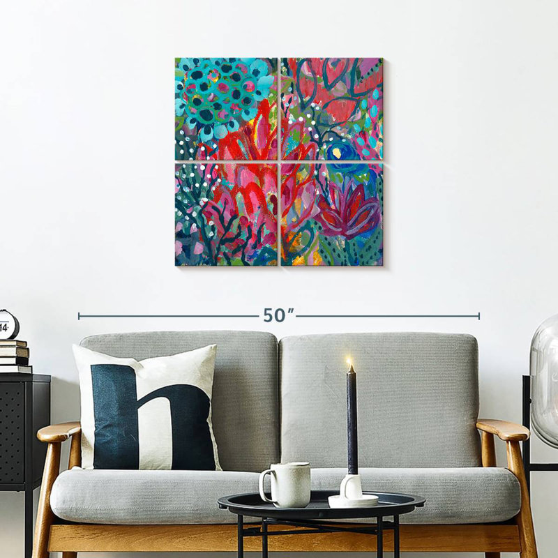 Avery Prana, 26" H x 26" W