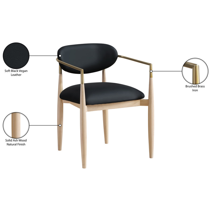 Chaise rembourrée en cuir Eligah, Cuir végétalien noir, Teinture naturelle / laiton brossé