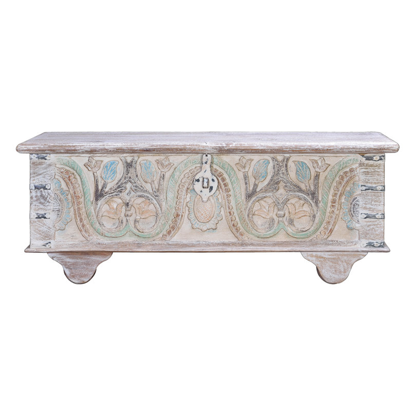 Apex Blanket Chest