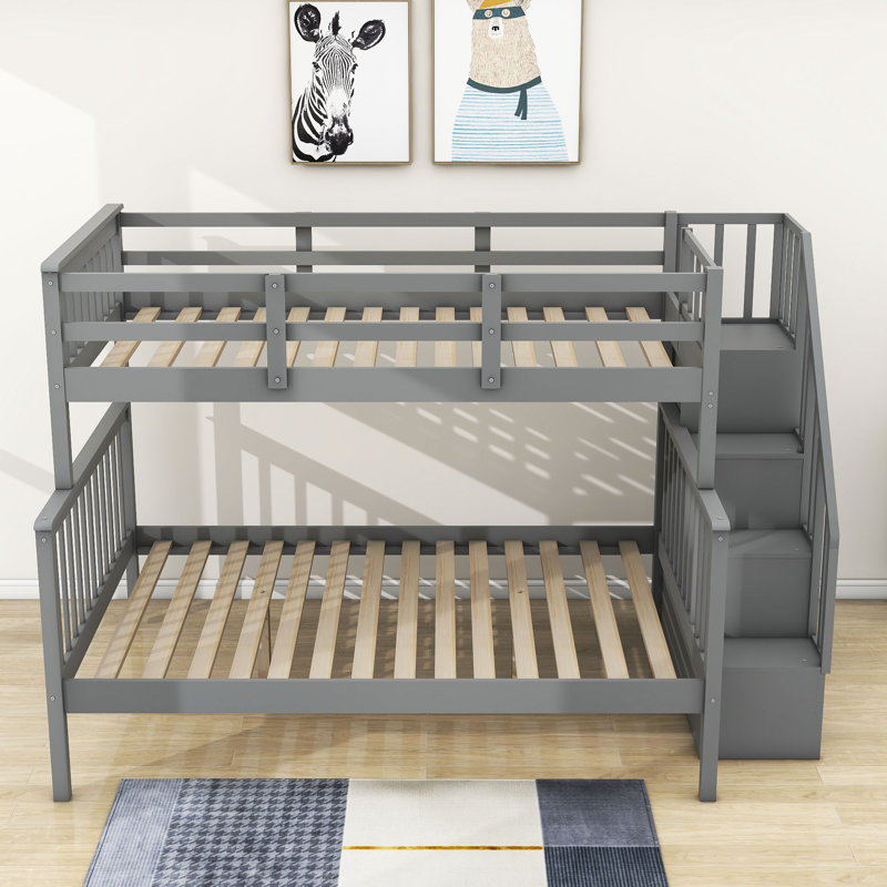 Lit superposé simple au-dessus de double en bois avec escalier de rangement Jovie, gris
