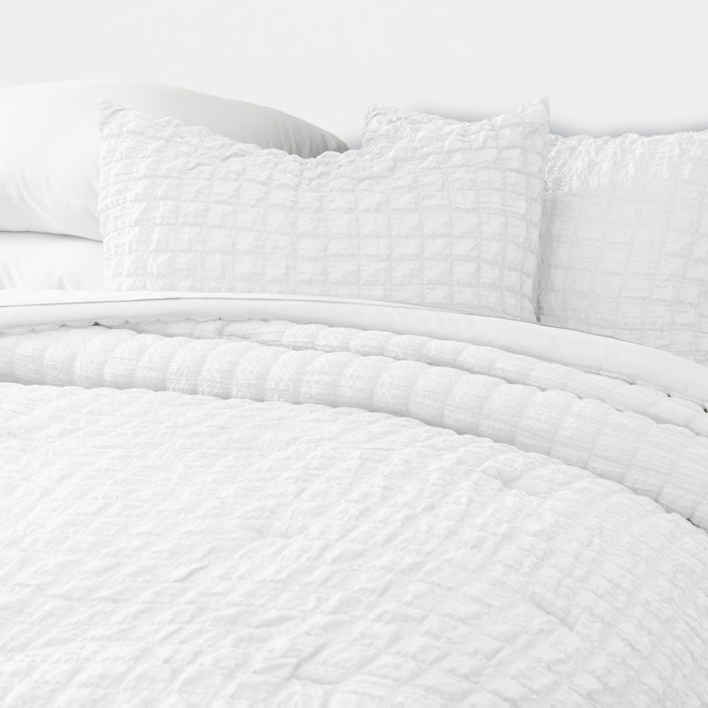 Seersucker Textured Comforter Set, King / Cal-King Comforter + 2 Shams, White