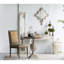 Exquis miroir d'inspiration rétro avec fonctionnalité et grâce pour la décoration intérieure