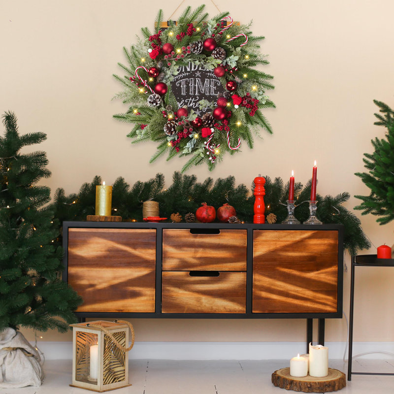 Couronne de Noël artificielle 22 po pour porte d'entrée