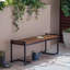 Banc de 55,28 po de largeur avec des accents en bois et en fer