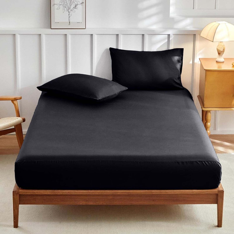 Luxurious 4-Piece Microfiber Duvet Complete Cover Set, Super King Duvet Cover Set + 3 Additional Pieces, Black