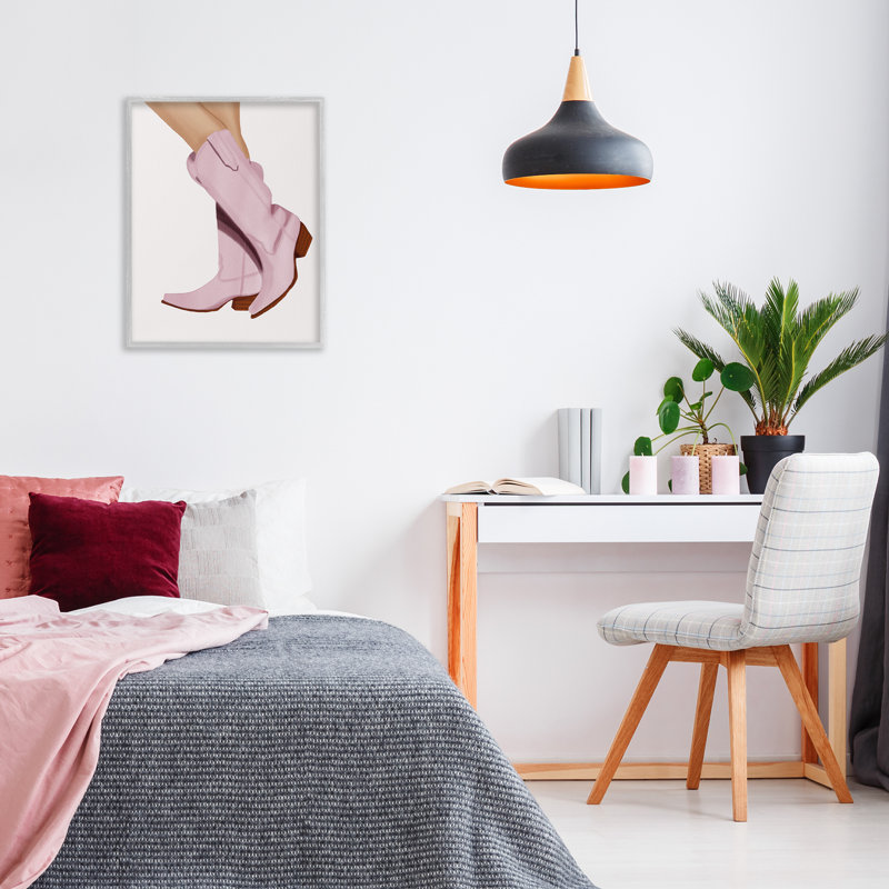 Art de giclée de bottes de cow-boy rose pastel par Saba Rauf, Estampe numérique Farmhouse, H 30 po x l 24 po