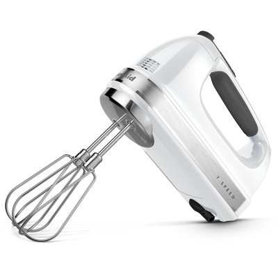 Batteur à main à 7 vitesses avec batteurs Turbo KitchenAid en blanc