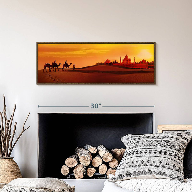 Taj Mahal gens du voyage, 31 po x 11 po, Cadre flottant noyer