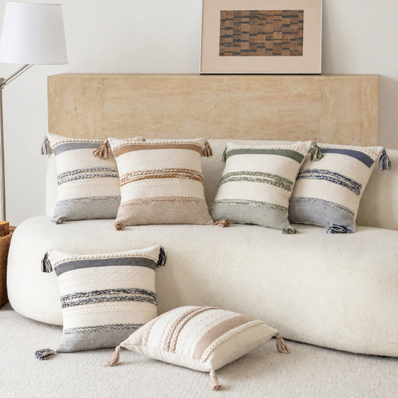 Housses de coussin décoratives bohèmes de 18 x 18 pouces avec pompons aux coins, Marine