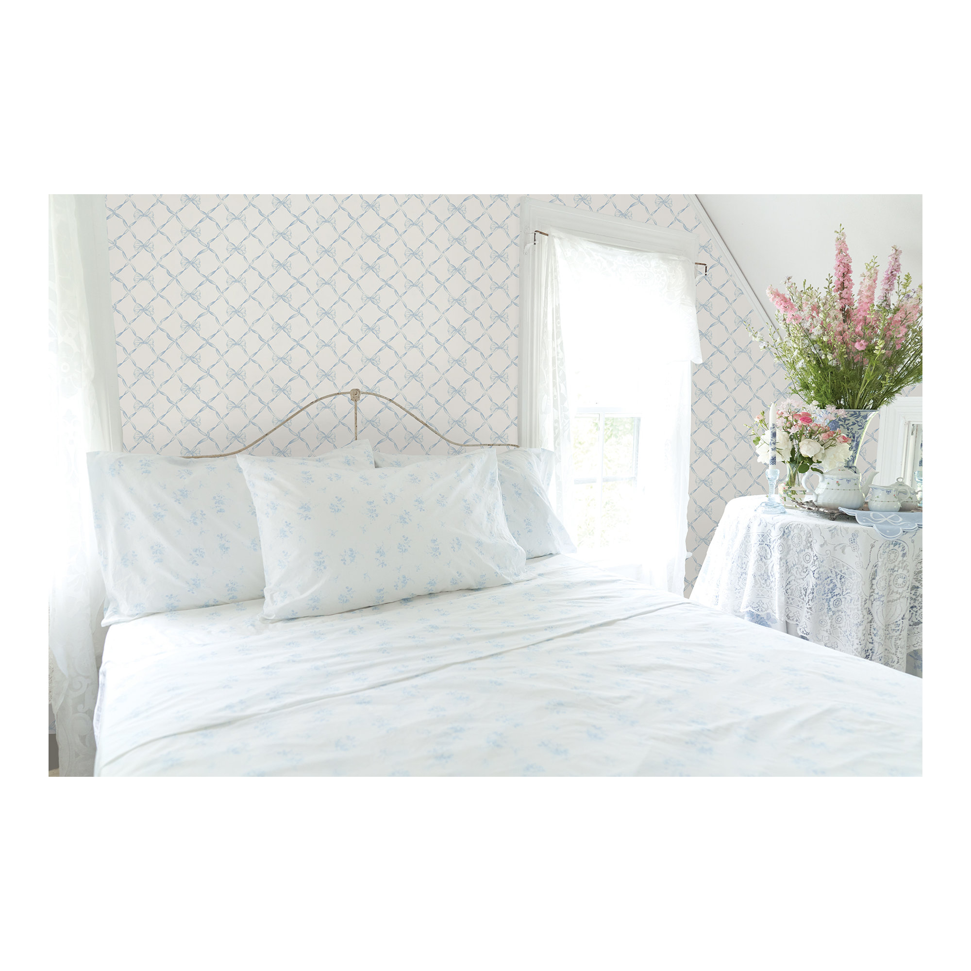 Baby Bow Peel & Stick Wallpaper Roll, Blue