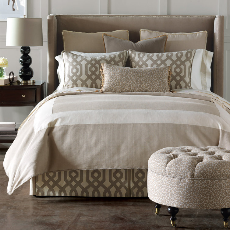 Rayland Comforter Set
