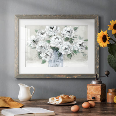 " Tender White Roses "