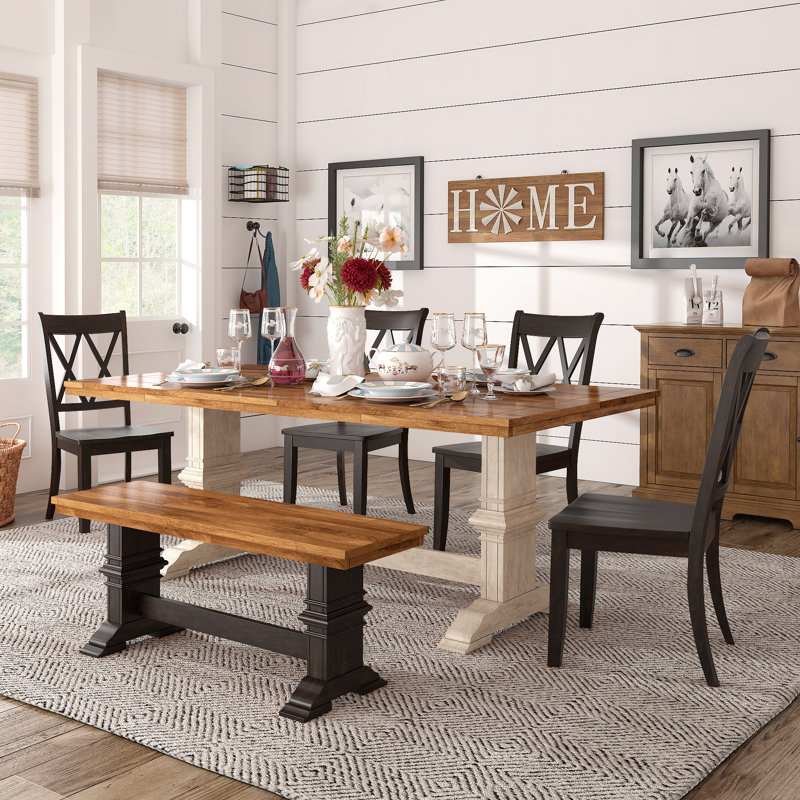 Ensemble de salle à manger Sloan 78 po en bois massif fini chêne avec chaises à dossier en X - 7 pièces, table à piètement blanc antique, chaises à piètement noir antique et banc