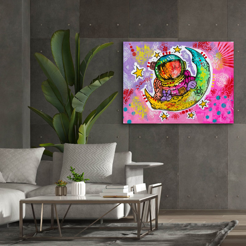 «Astronaut Crescent Moon» par Dean Russo, art mural sur toile, H 40 po x l 54 po x P 1,5 po