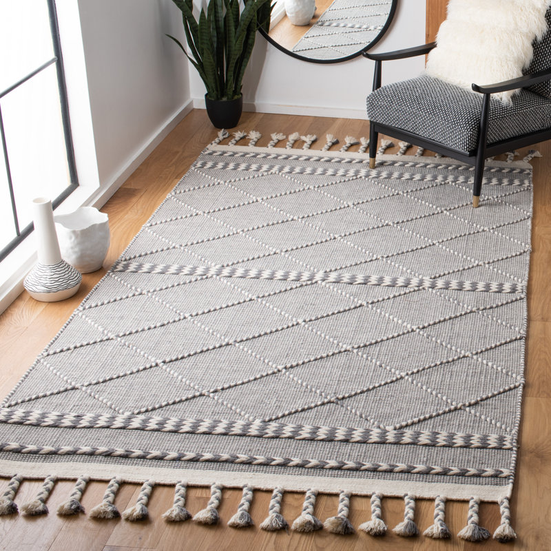 Casablanca Hand Loomed Wool/Cotton Geometric Rug in Light Gray, Rectangle 5' x 8'