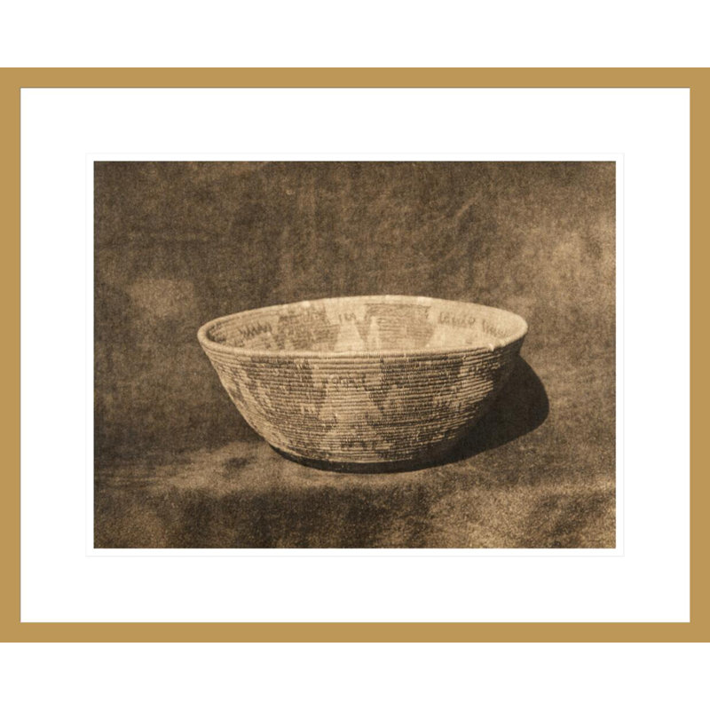 Le panier de chasse (The North American Indian v. Xiv. Norwood MA The Plimpton Press) par Edward Sheriff Curtis, impression giclée encadrée