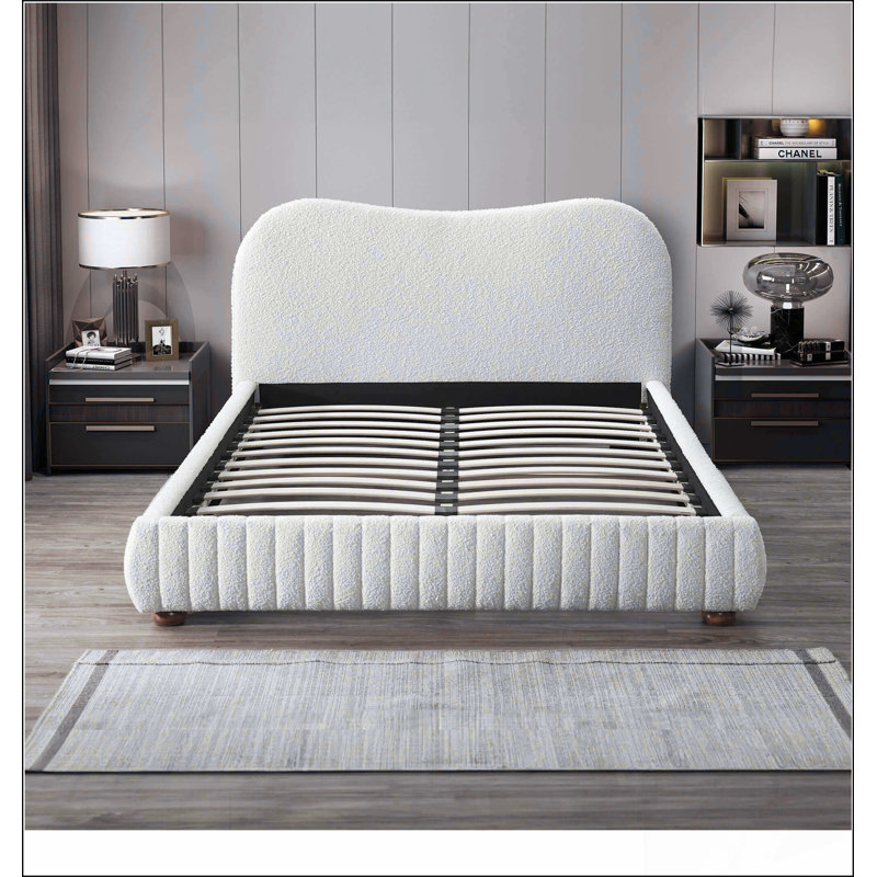 Grand lit plateforme tapissier Norme