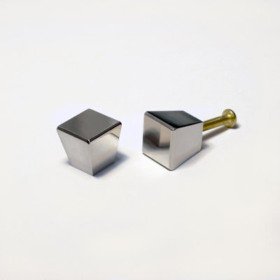 Pyramid Square Knob