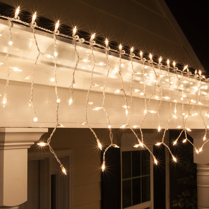 Plug-In Stay-Lit Icicle Lights