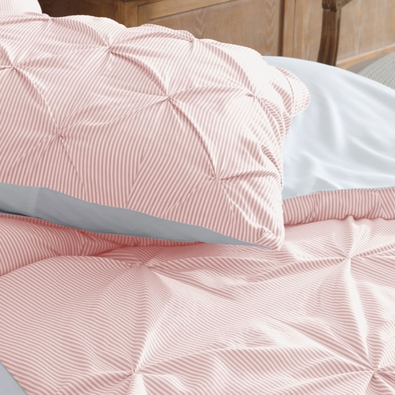 Swift Home Pintuck 3-Piece Microfiber Comforter Set - Textured Pinch Pleat Design, Pinstripe Patterns, Lightweight All-Season Comfort, Easy Care, Peach Pink, Full/Queen