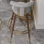 Table basse légère et luxueuse-111032341