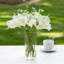 Arrangement floral mélangé dans un vase