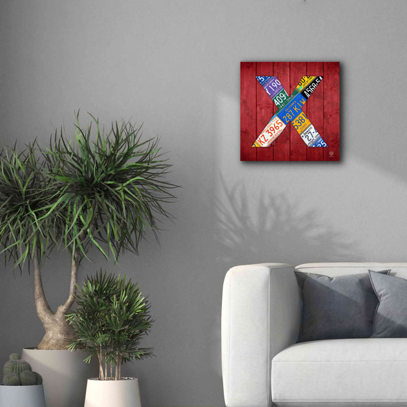«X» par Design Turnpike, H 18 po x l 18 po x P 0,75 po