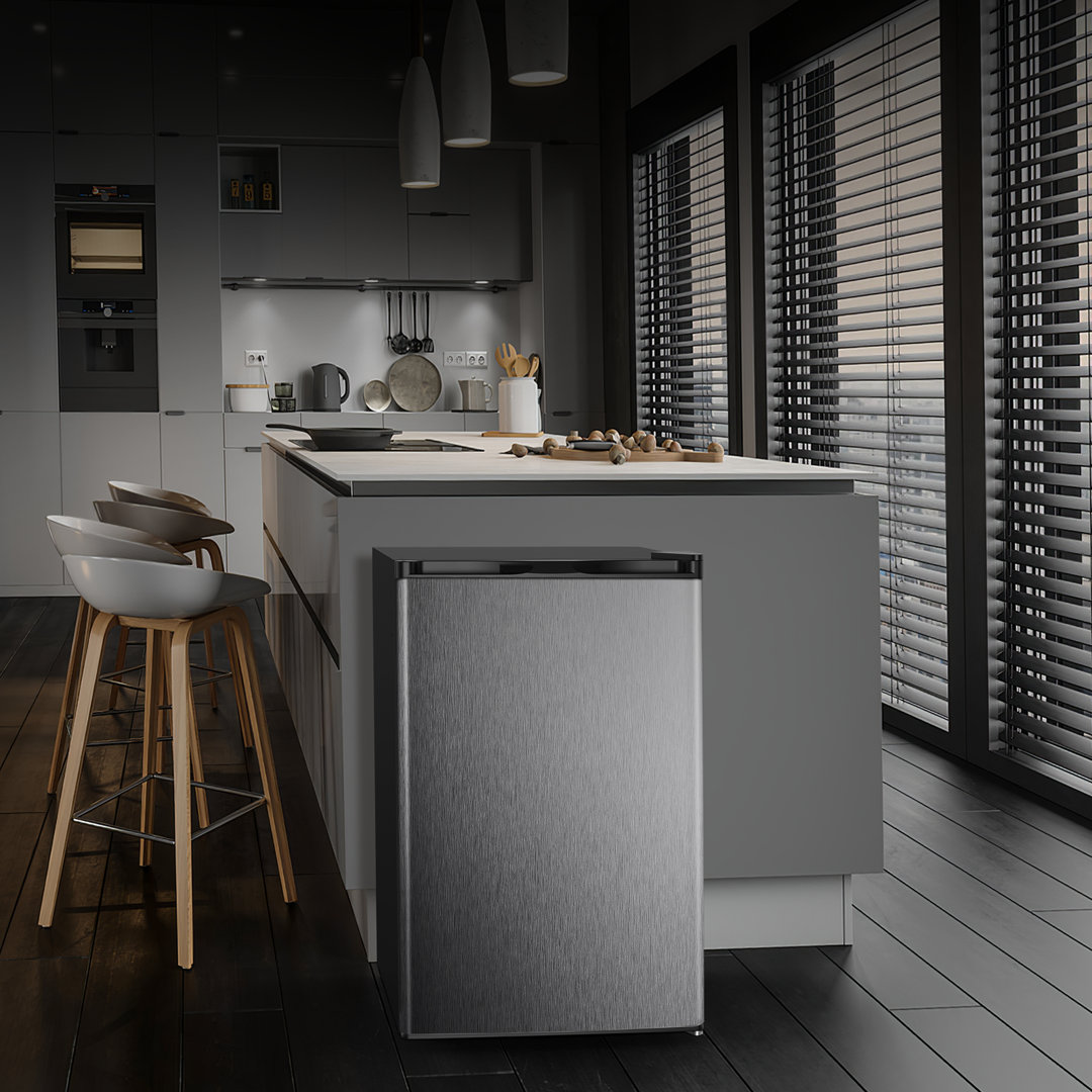 3 Cubic Feet Upright Freezer with Adjustable Temperature Controls R.W.FLAME