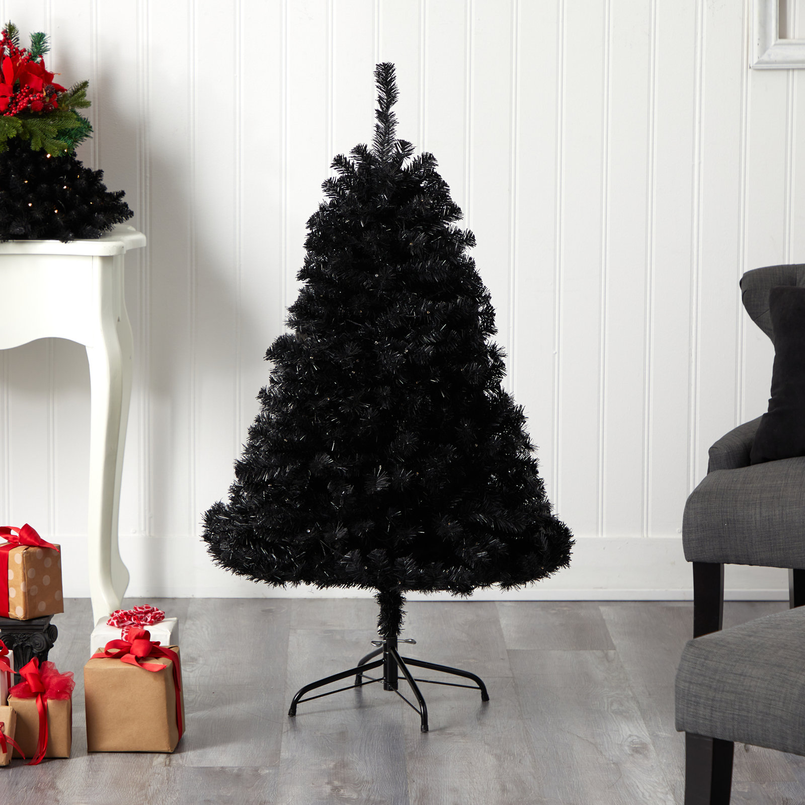 Christmas, 4' H