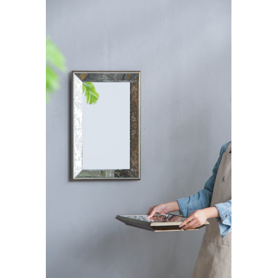 Miroir rectangulaire moderne 20 po x 12 po avec accents floraux, plateau de présentation en miroir, miroir mural suspendu