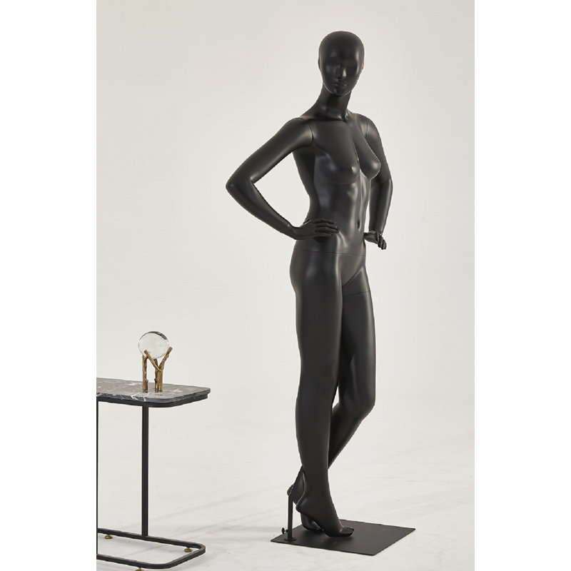 Alesha People Statue