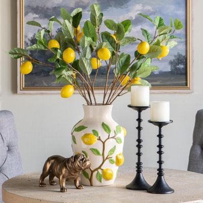 Vase 9 x 9 x 12,5 po en céramique blanche avec des accents de citron jaune vif