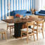 Élégante table de salle à manger rectangulaire avec une fabrication durable, parfaite pour les réunions de famille et les repas quotidiens.