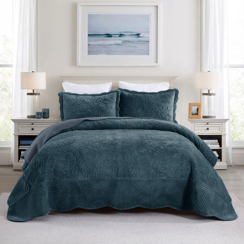 Marcielo Oversized Embroidered Velvet Quilt Set With 2 Pillow Shams, Dark Blue, King Quilt + 2 King Shams