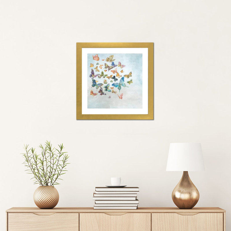 «Beautiful Butterflies Light» par Danhui Nai - reproduction d'art, H 16 po x l 16 po x p 1 po, Blanc, Papier encadré doré