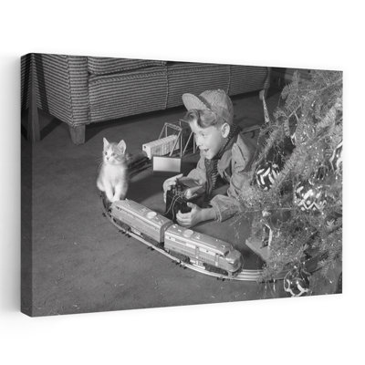 1950 s, garçon, ingénieur, tenue, chaton, jouer, train électrique, par, arbre de Noël, rétro, arbre de Noël rétro, chat, animal, hiver, art mural