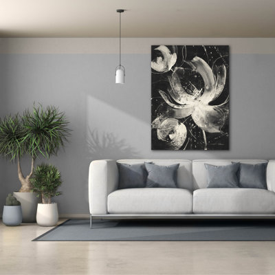 Toile épique Graffiti «Bold 3 Dark Vertical» par Albena Hristova, 40 po x 54 po