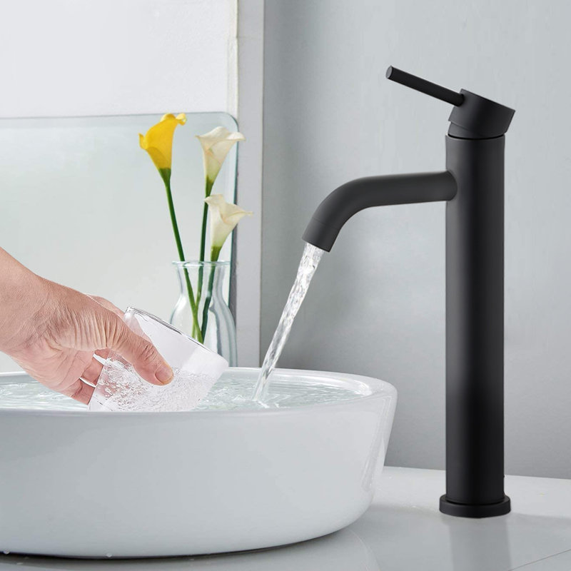 Robinet de salle de bain à un trou