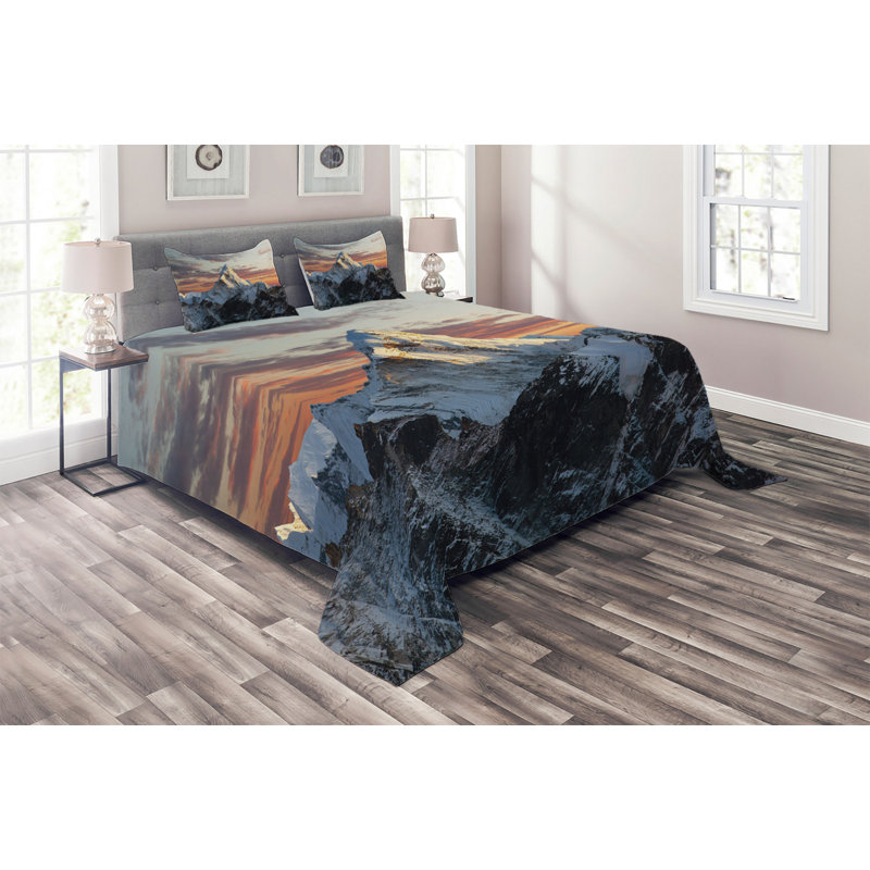 Modern & Contemporary Coverlet