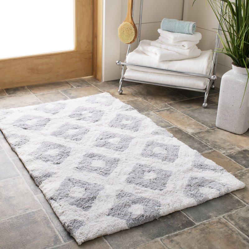 Bradon Bath Hand Tufted Cotton Geometric Rug, Pearl Gray
