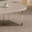 Table basse beige en bois manufacturé et ovale-974456045